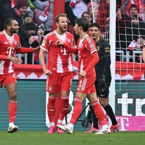 意昂体育官网-1-2！1.3亿超巨助攻难救主，拜仁主场爆冷，18轮不败金身告破